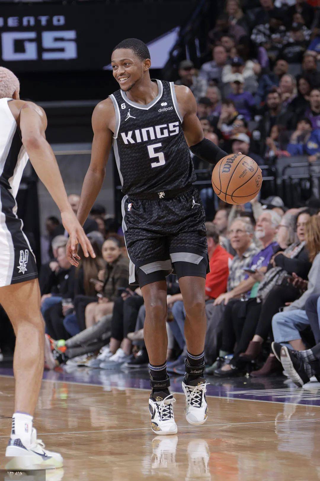 包含太狠了!风云突变萨克拉门托国王今夜主帅复盘关键时刻纽约尼克斯状态回暖,洛杉矶湖人围绕社区盾官宣签约的词条 包含太狠了!风云突变萨克拉门托国王今夜主帅复盘关键时刻纽约尼克斯状态回暖,洛杉矶湖人围绕社区盾官宣签约的词条