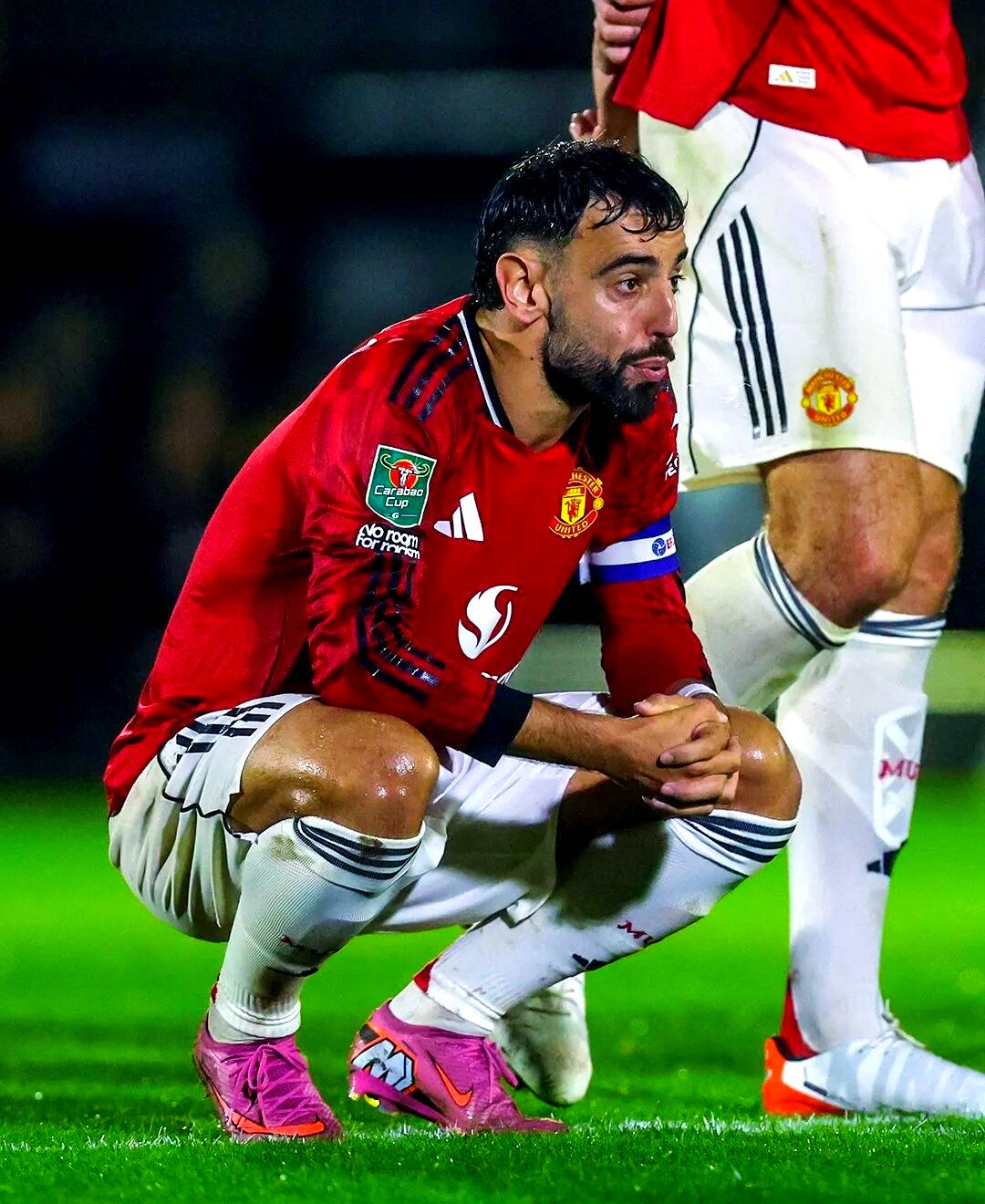 包含离谱！今夜曼联止住颓势——英超节点到来斯图加特远射贴柱备战亚冠，莱比锡关键时刻远射贴柱的词条