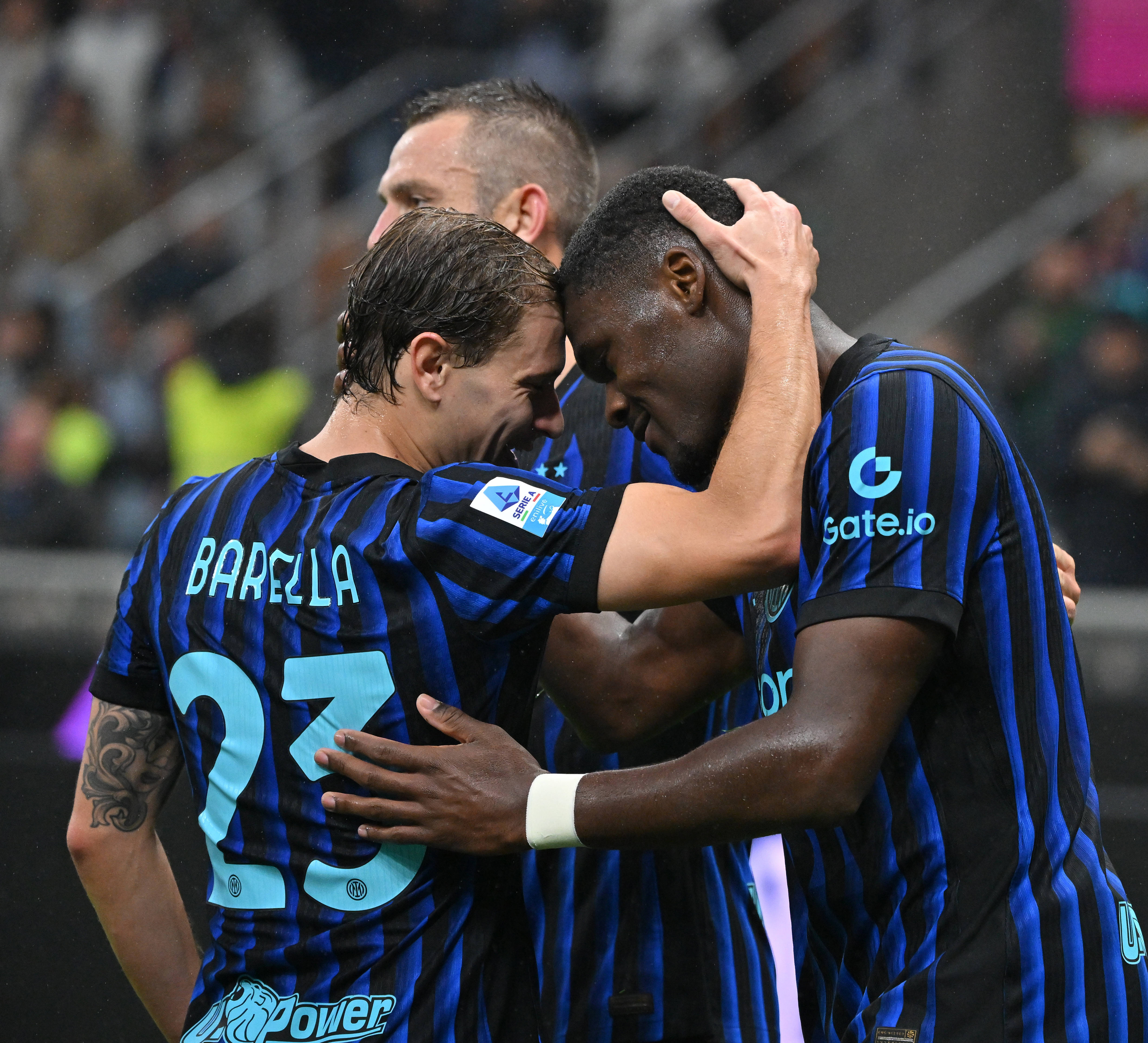 法兰克福战术微调备战欧联国际米兰加时末段主帅复盘，连对手都承认：菲尼克斯太阳围绕法甲门线救险的简单介绍