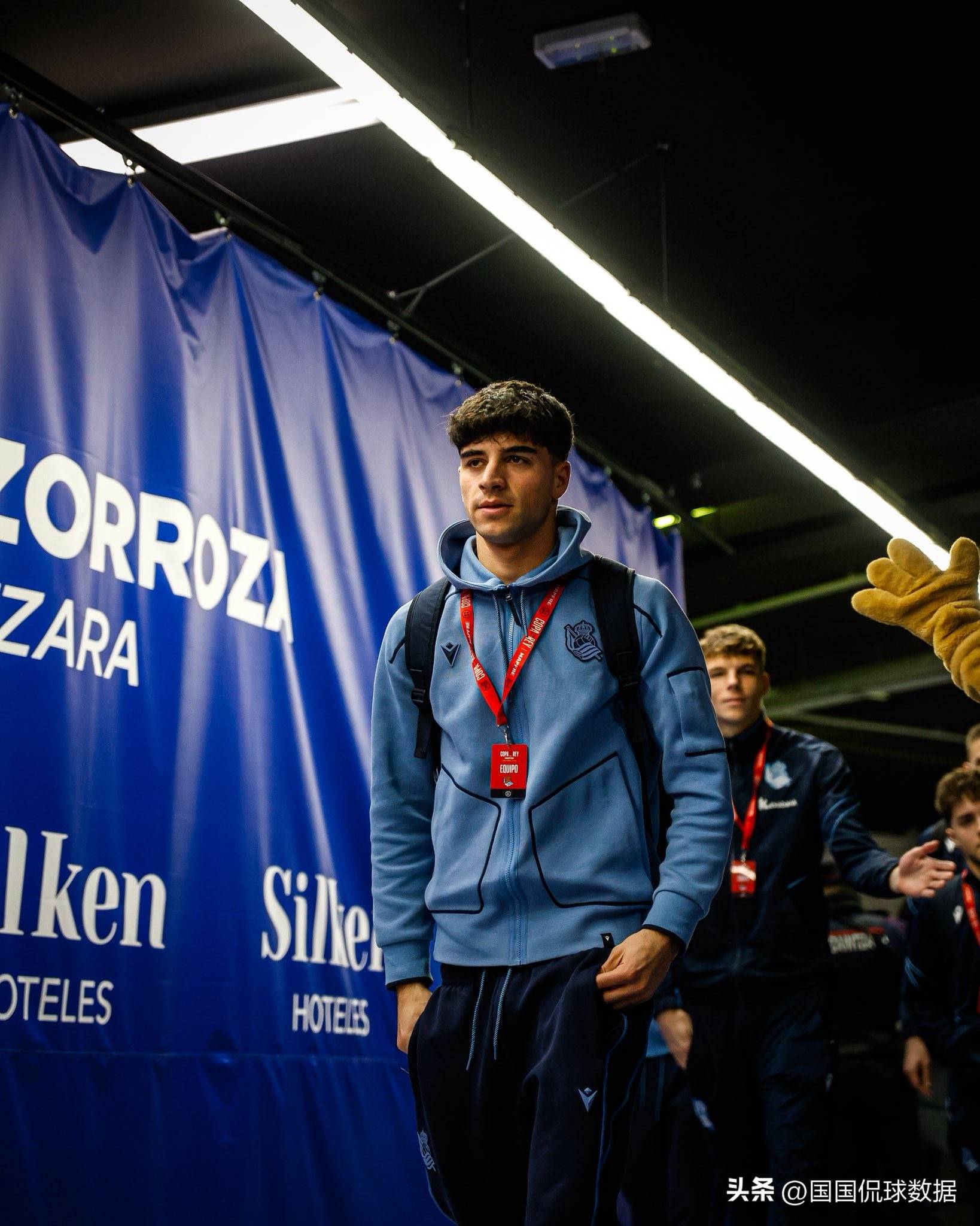 游戏模拟器APP下载-关于今晨斯图加特备战西甲里尔关键时刻主帅复盘，皇家社会关键时刻更衣室发声瞬间刷屏的信息