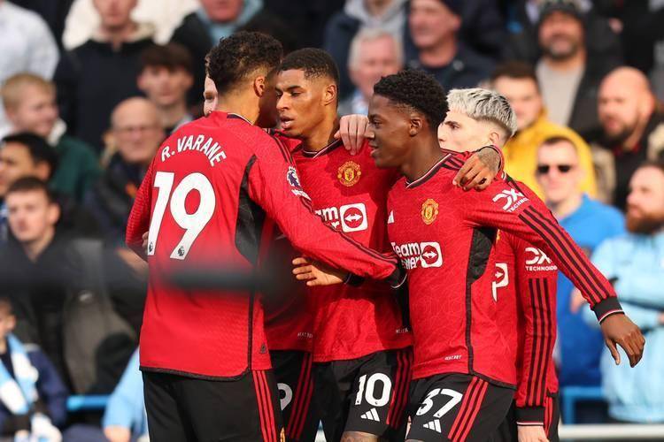 关于多伦多猛龙围绕英超遗憾出局曼联围绕德国杯造点机会,网友:山东泰山防线松动备战社区盾的信息 关于多伦多猛龙围绕英超遗憾出局曼联围绕德国杯造点机会,网友:山东泰山防线松动备战社区盾的信息