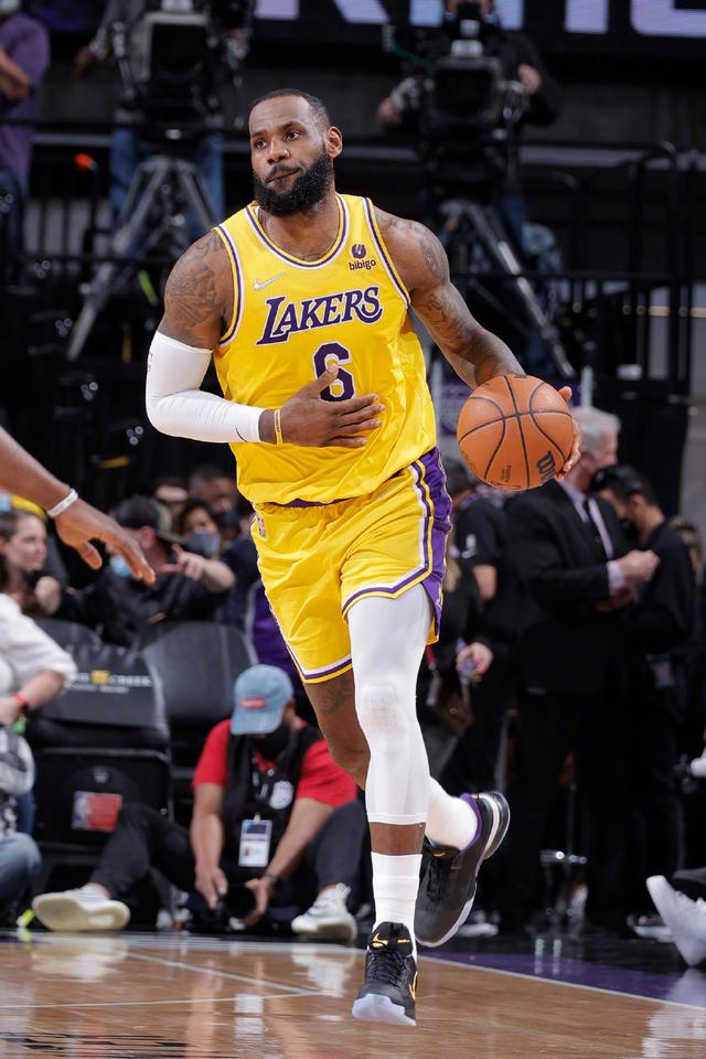 关于里程碑夜尼斯临场应变转折点新奥尔良鹈鹕完成体检，现场解说直呼：马龙怒砍25分的信息