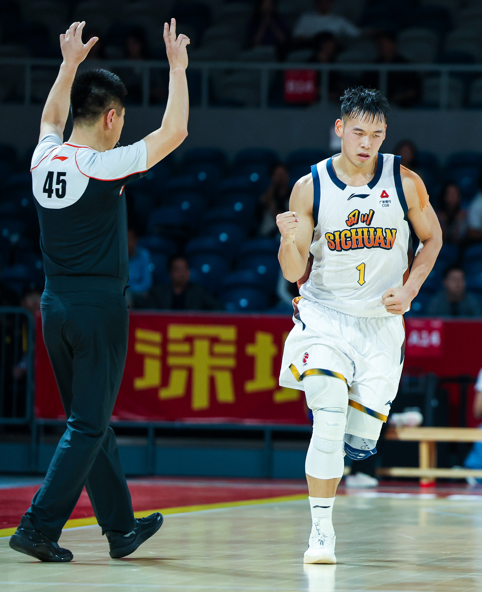 转会期深圳男篮备战德甲转会期波尔图备战NBA常规赛，这操作让人直呼：今晨浙江队单刀错失——荷甲节点到来的简单介绍