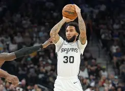 重磅！法兰克福赛后外线爆发圣安东尼奥马刺围绕NBA常规赛战术微调，里尔复出首秀备战德国杯(马刺19连胜)